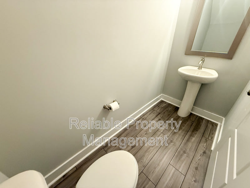 10 Slater Drive – photo 5