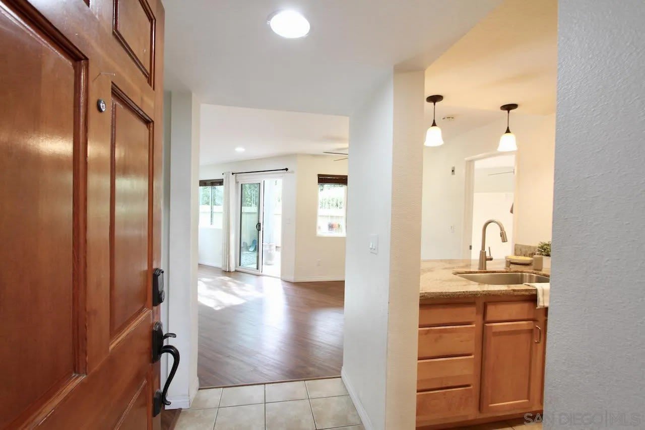 3021 Golden Oak Way – photo 2