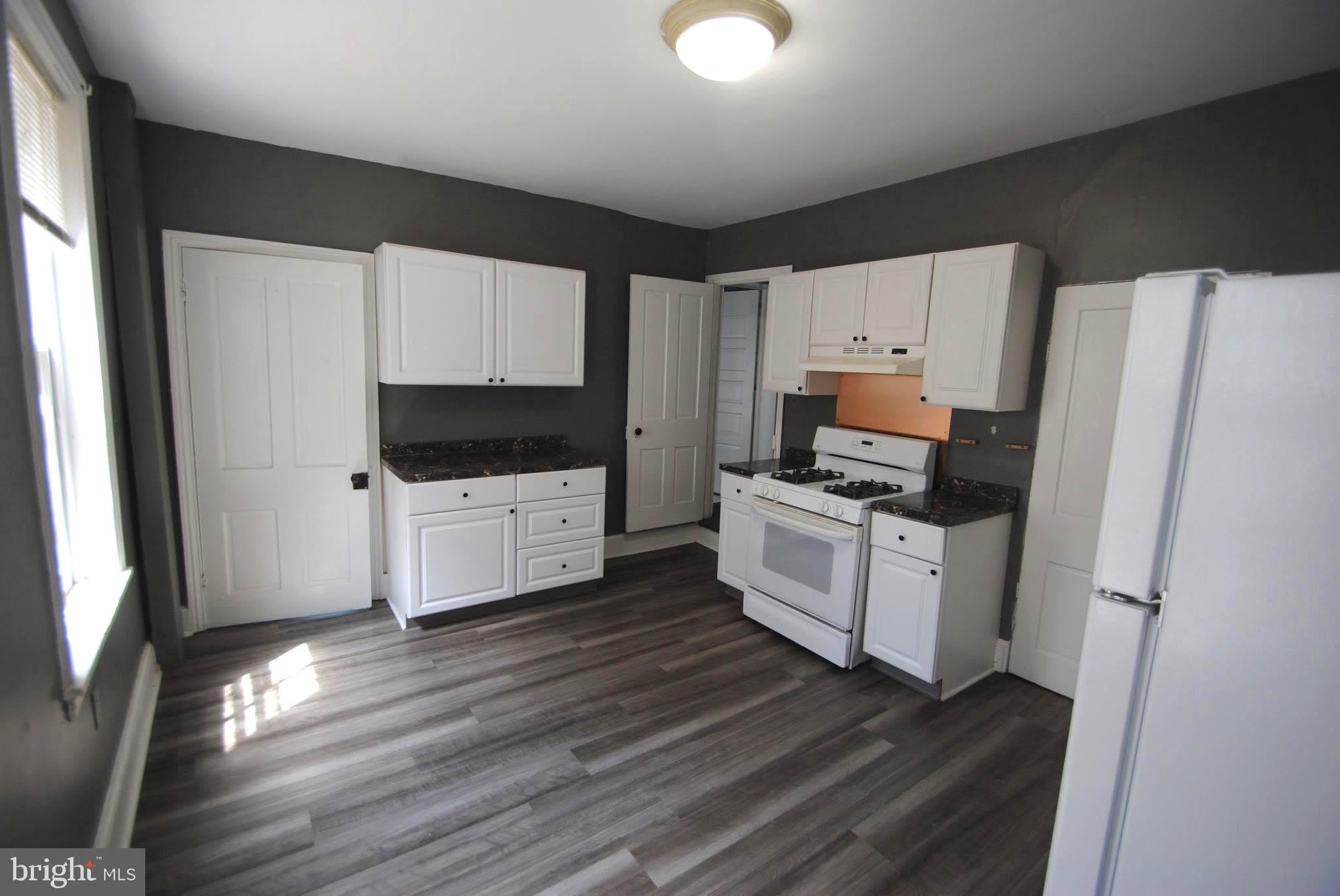 317 E UNION Street – photo 3