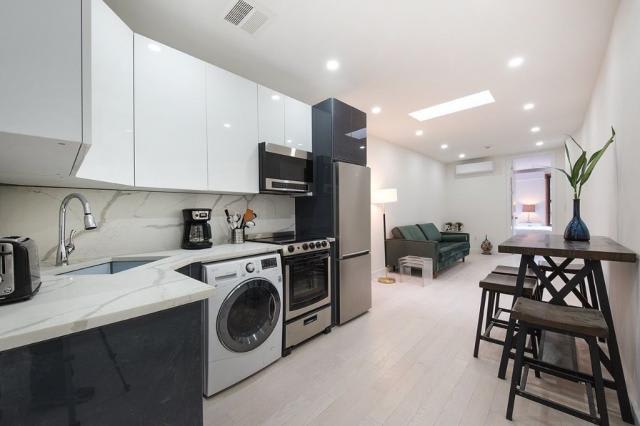 1569 York Avenue – photo 3