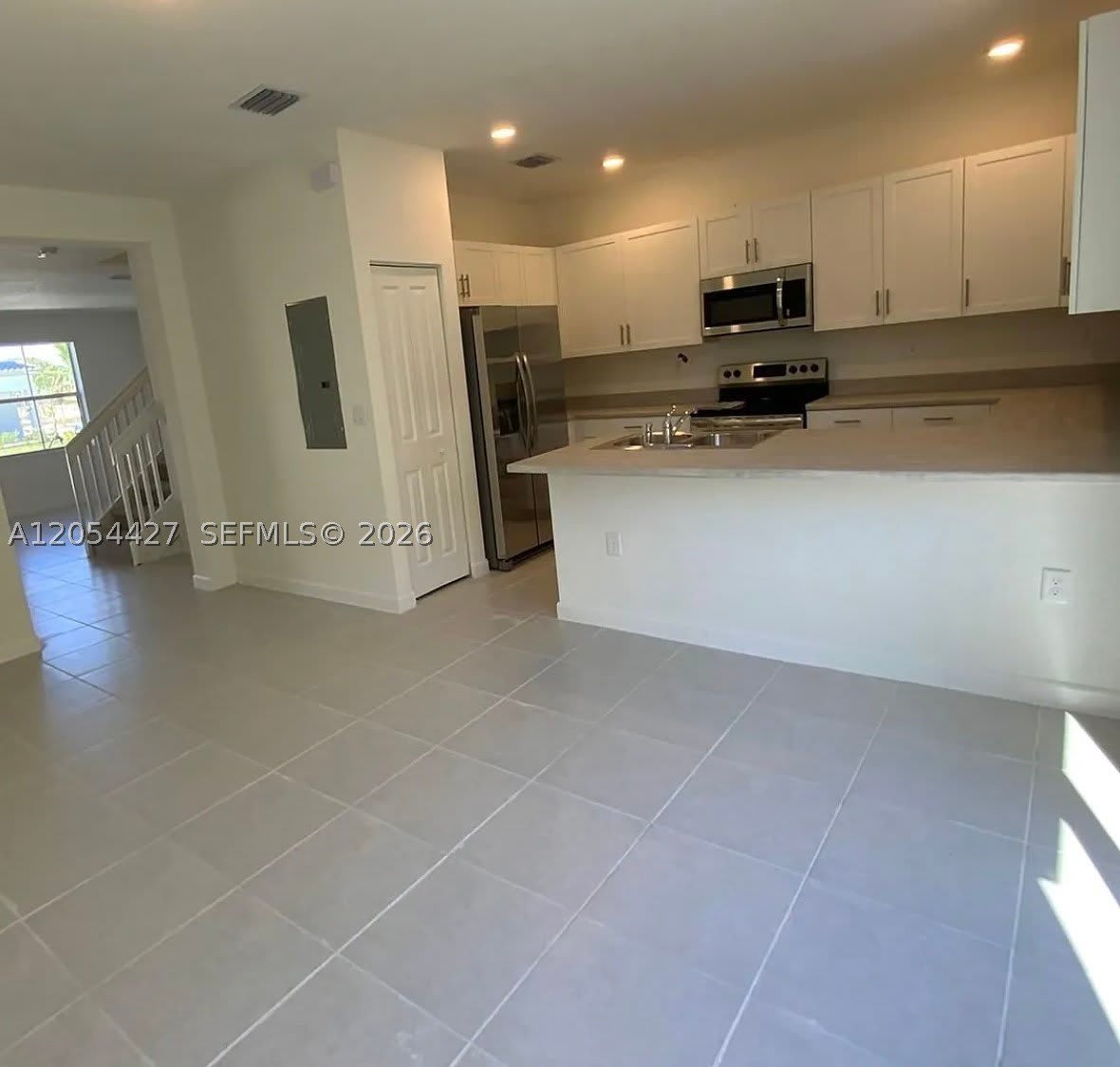1859 SE 27th Ter – photo 3