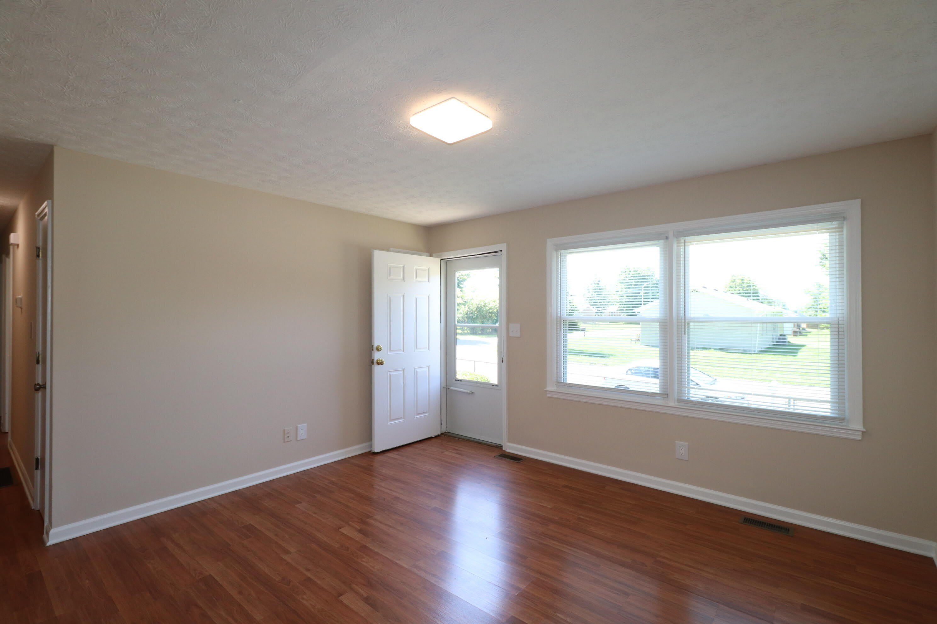 212 Foxwood Drive – photo 3