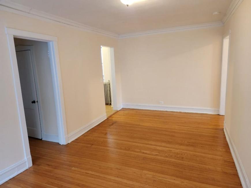 7502 N Hoyne Avenue – photo 2
