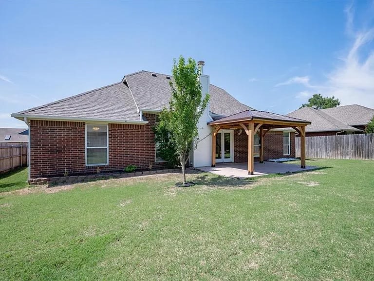 4013 Sloane Street – photo 3