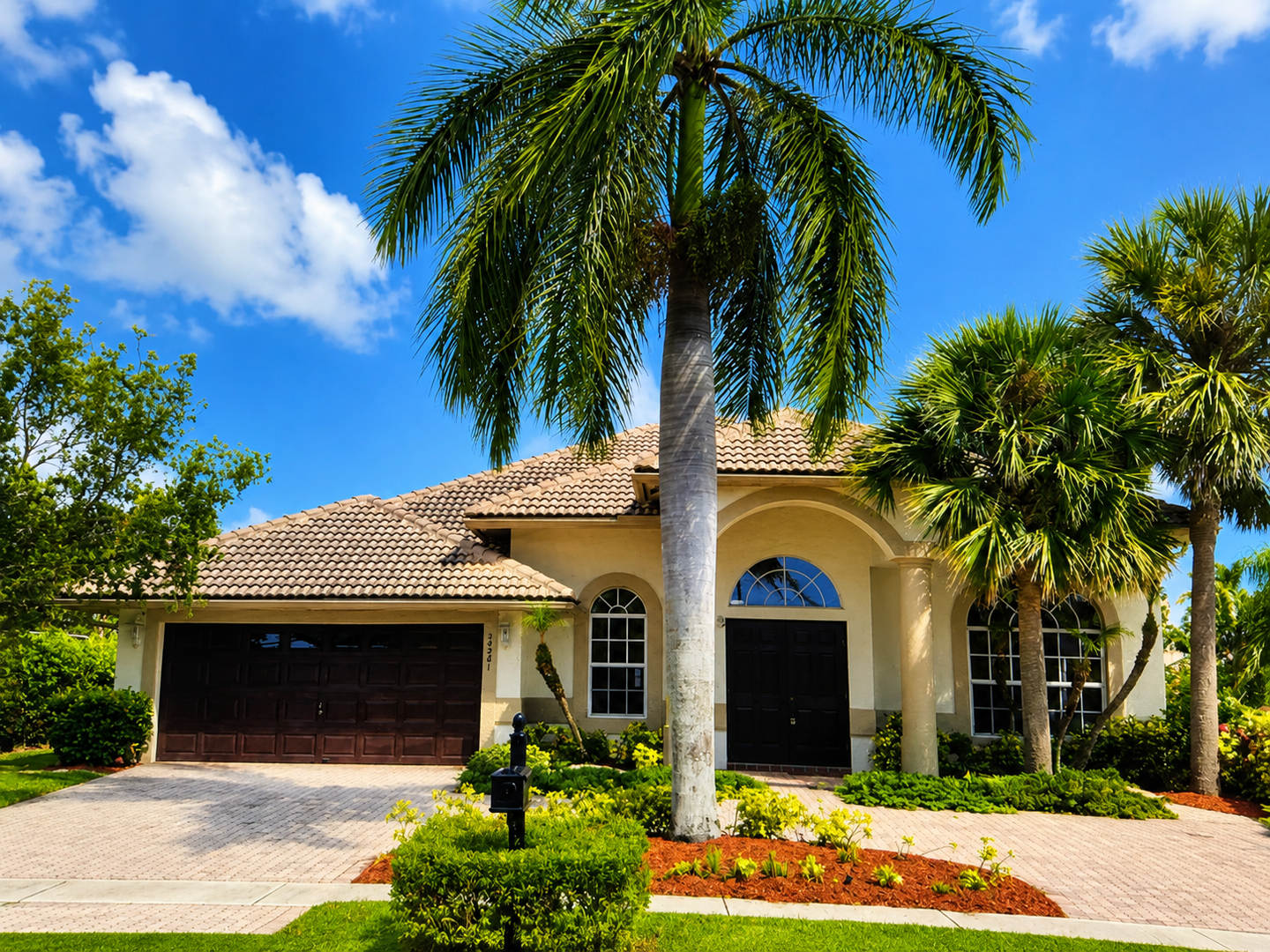 4 Bedroom single family home in Boca Isles South upscale gated community – photo 1