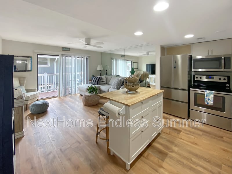 1107 1st Street South, #J – photo 5