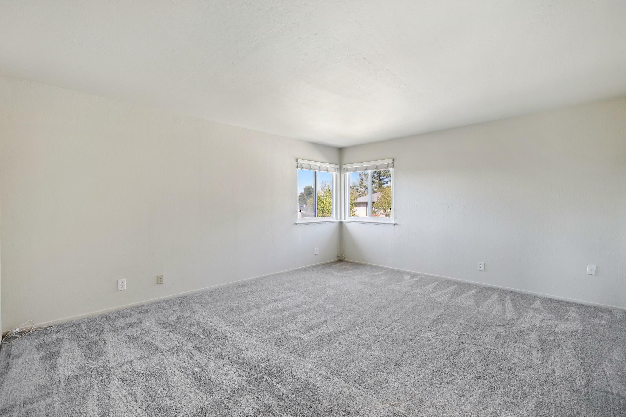 2016 Fairmont Drive – photo 2