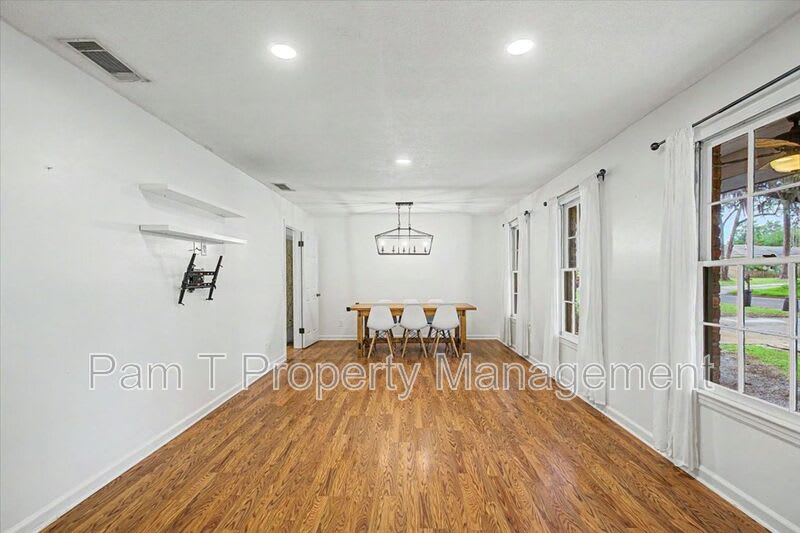 1332 Grace Dr – photo 5