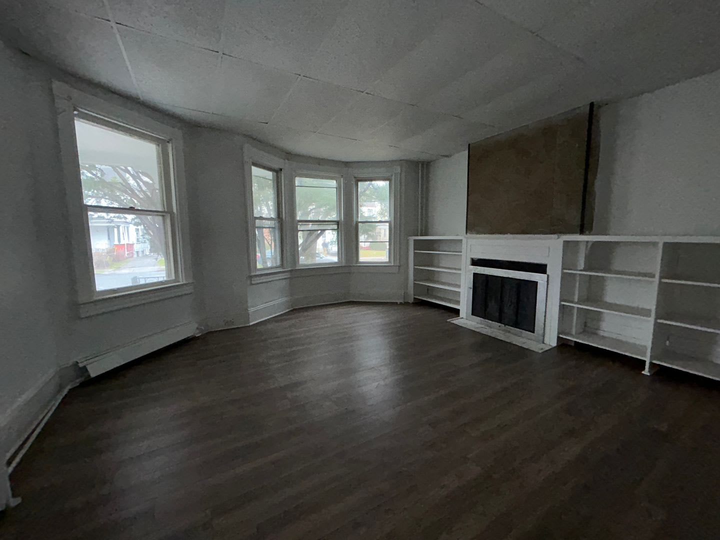 5 beds 2 bath – photo 5
