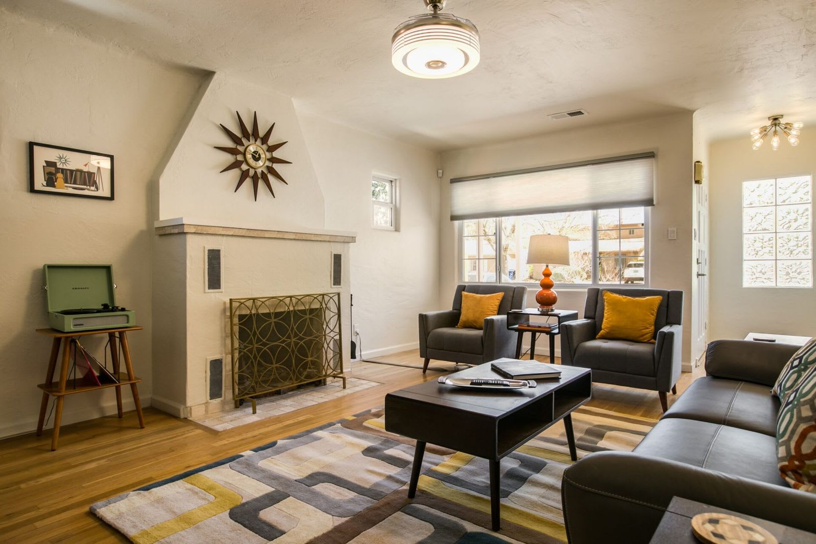 Newly renovated! 3 Bedroom in Nob Hill – photo 3