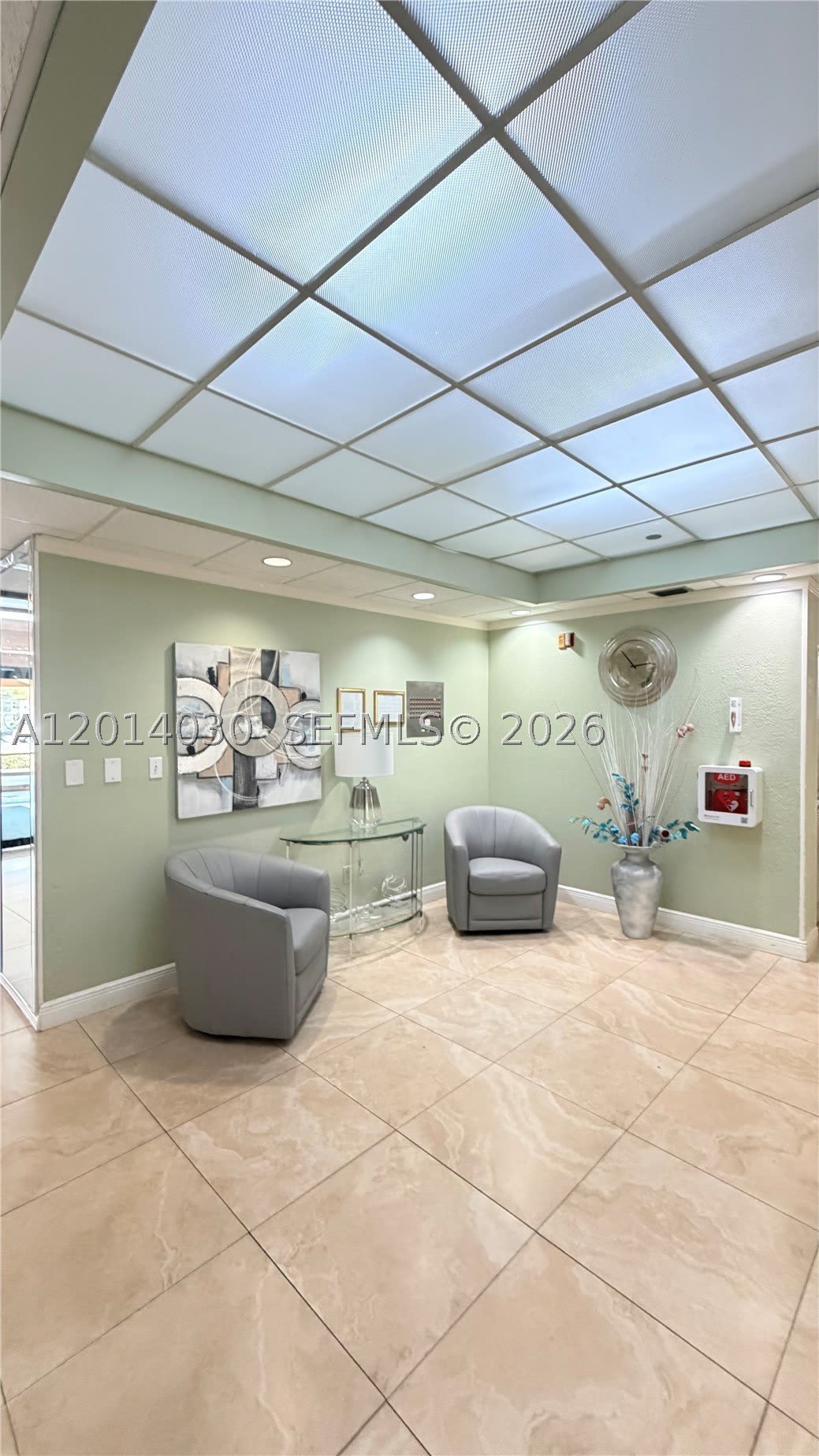 900 Saint Charles Pl – photo 4