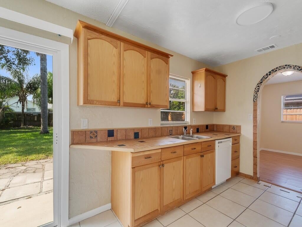 819 SW Amethist Terrace – photo 3