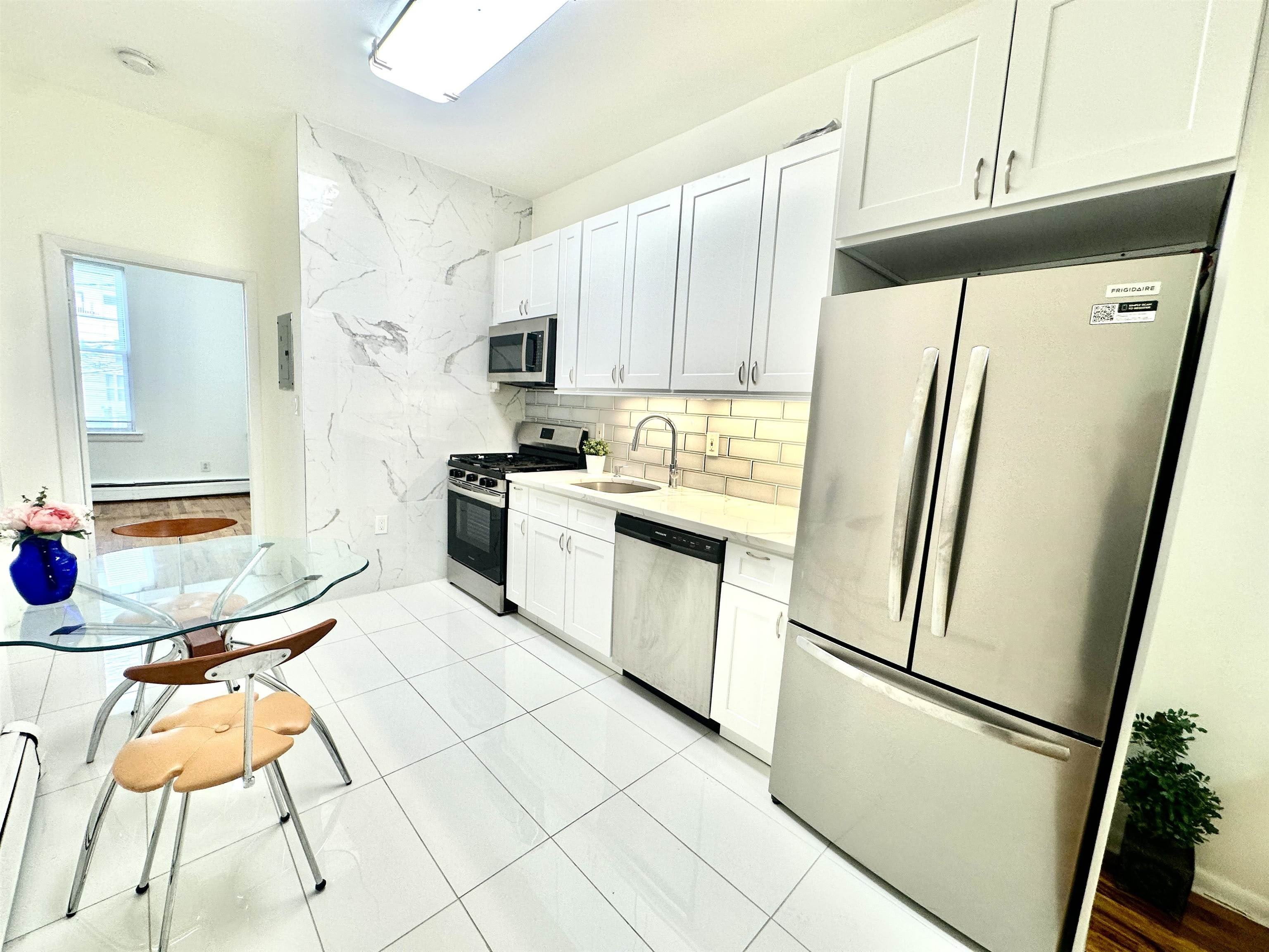 181 SOUTH ST – photo 3