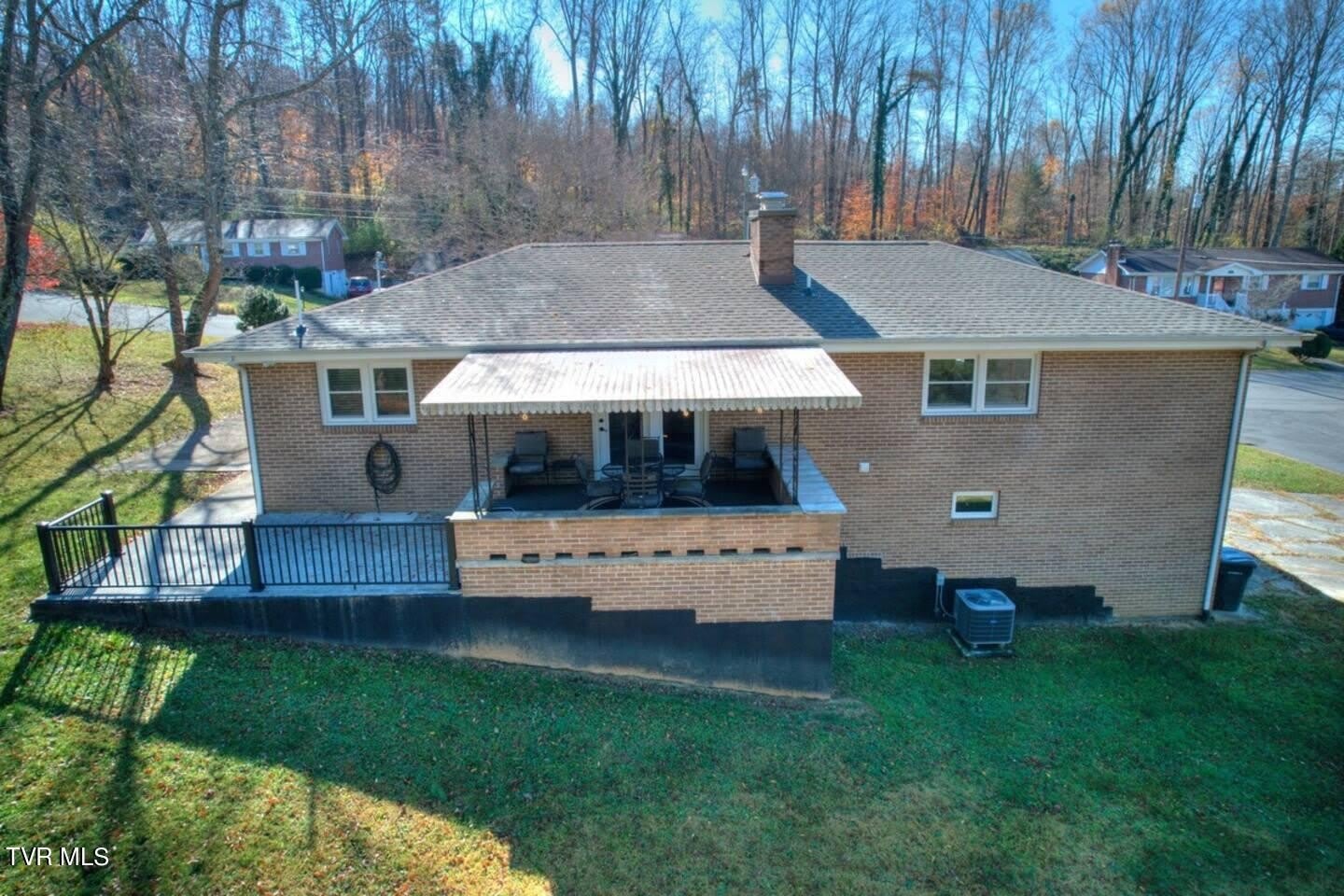 201 Springdale Road – photo 4