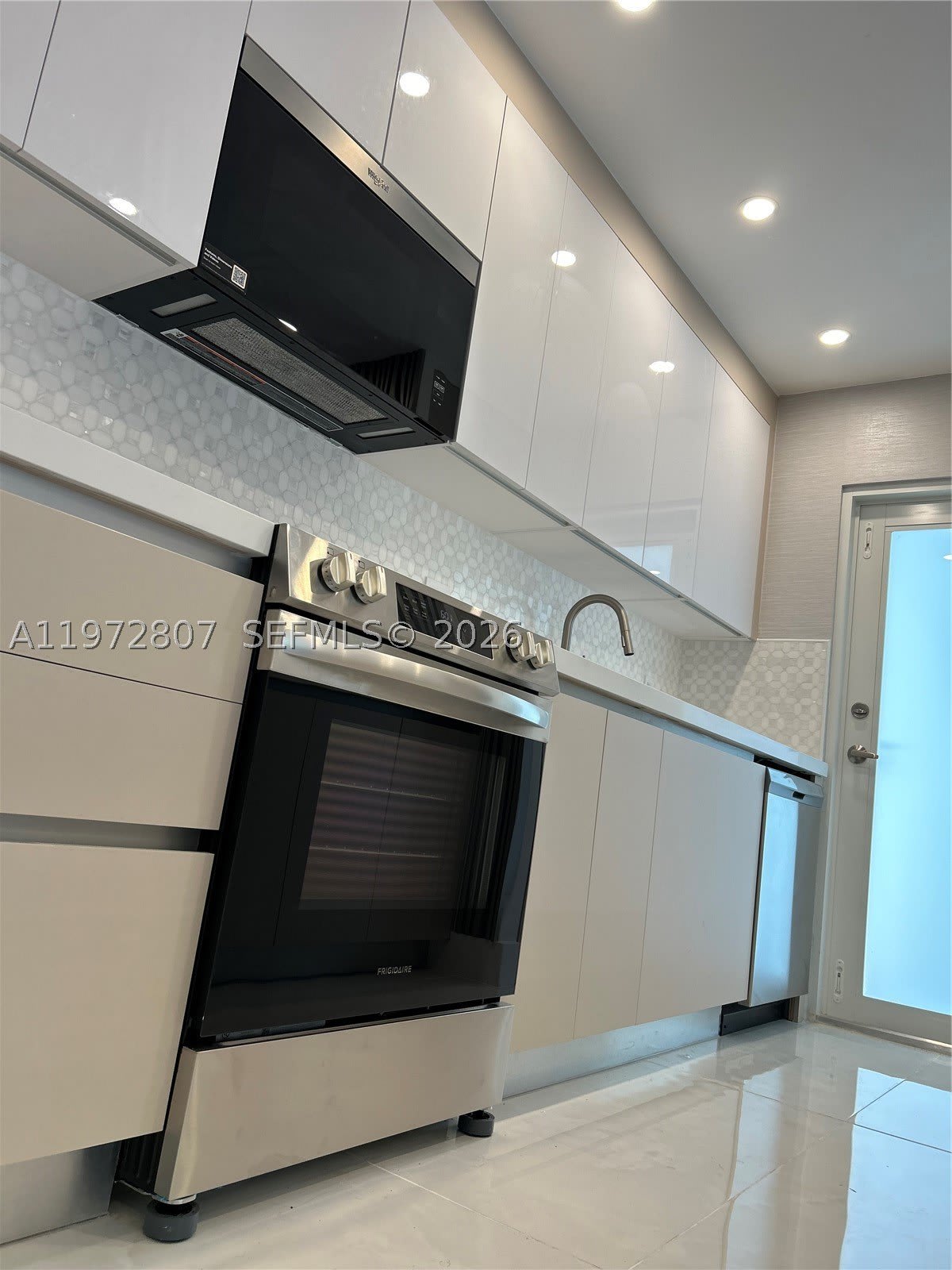 2430 NE 135th St – photo 5