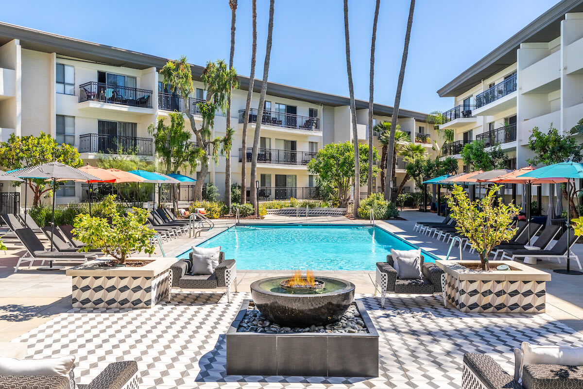 The Plaza at Sherman Oaks – photo 3