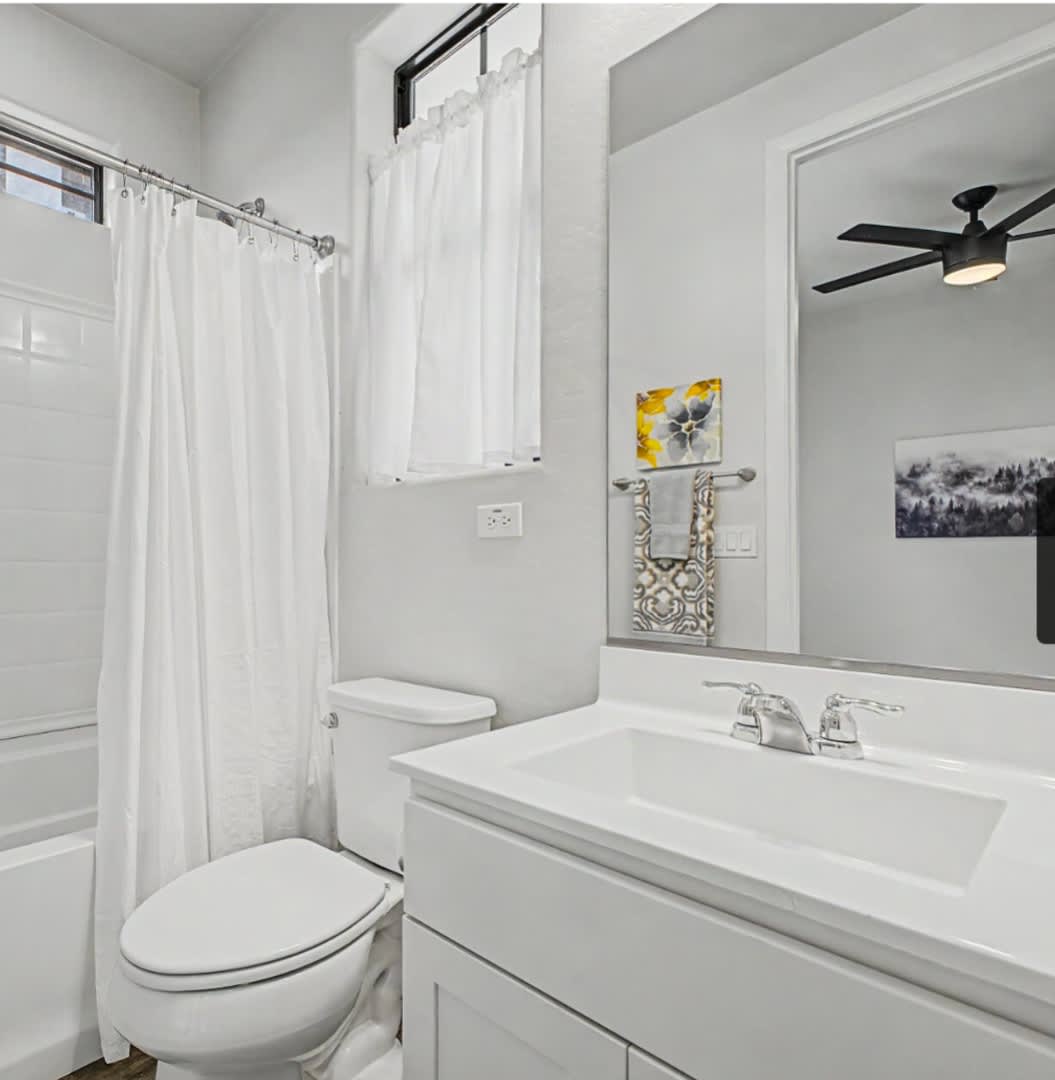 Beautiful Home Located In The Heart Of Tempe – photo 4