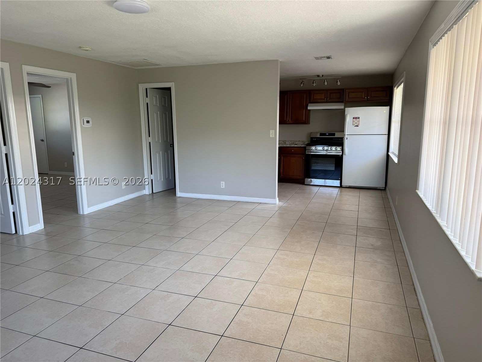 588 Holly Dr – photo 1