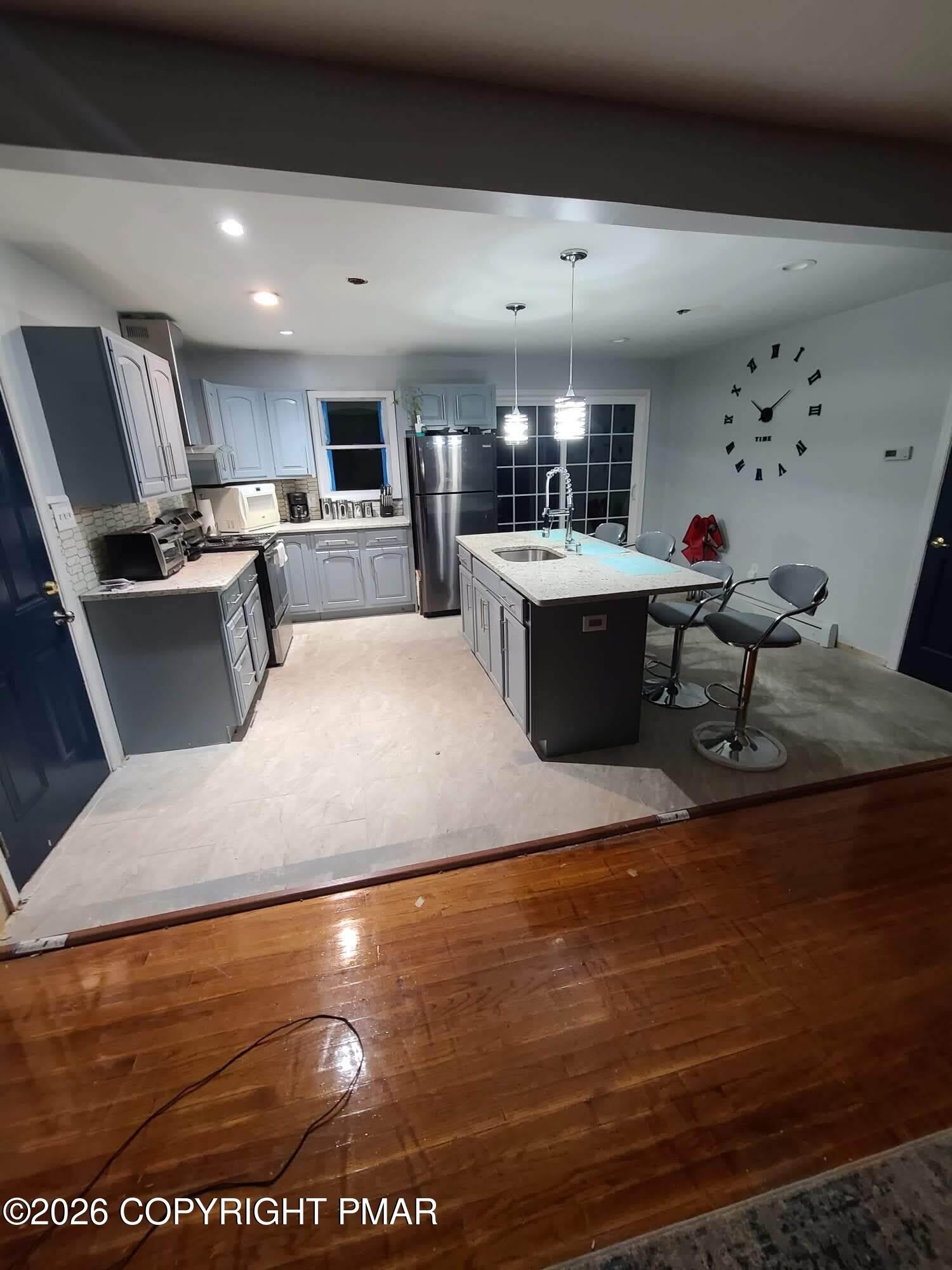 195 Stillwater Drive – photo 3