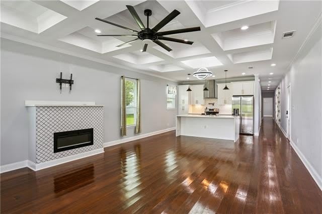 624 THAYER Street – photo 2