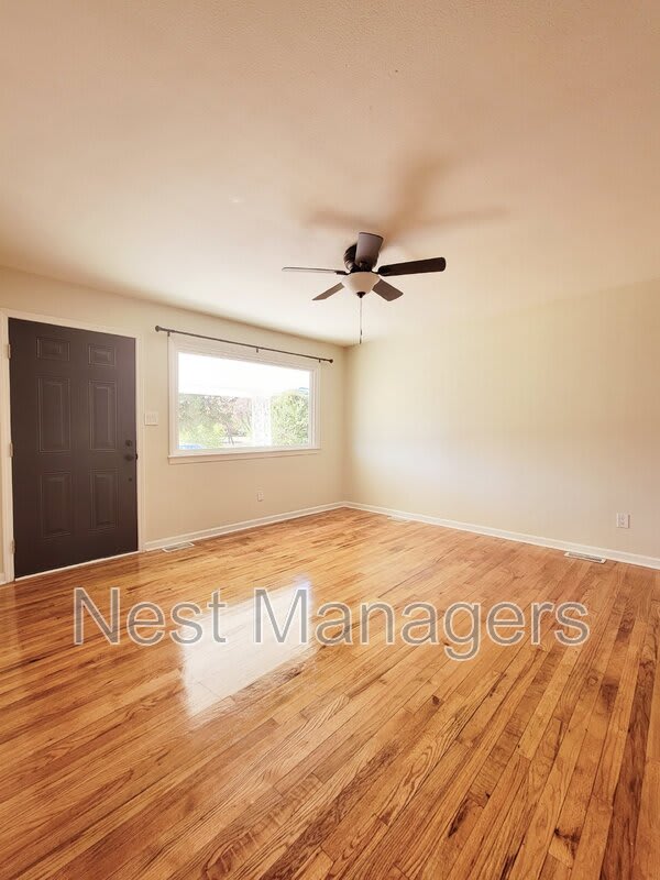 2201 Ireland Drive – photo 4