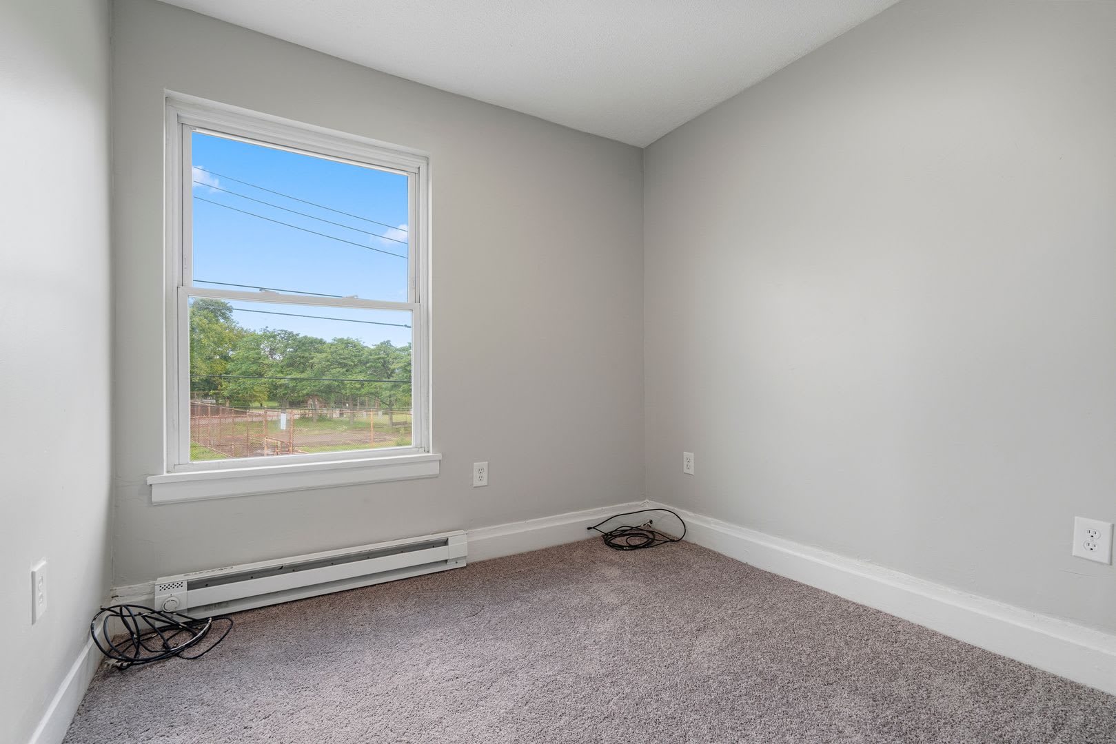 Beautiful 3 Bedroom House in Munhall available now! – photo 5