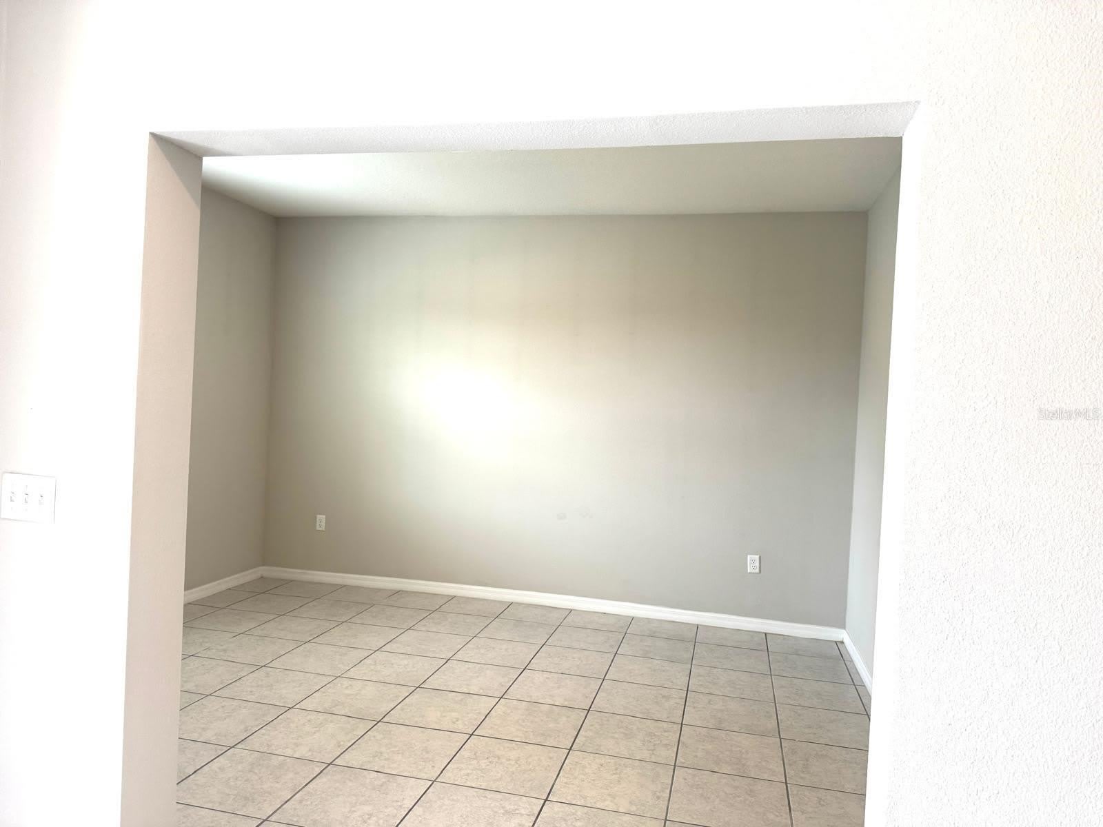 863 HUDSON VALLEY Drive – photo 5