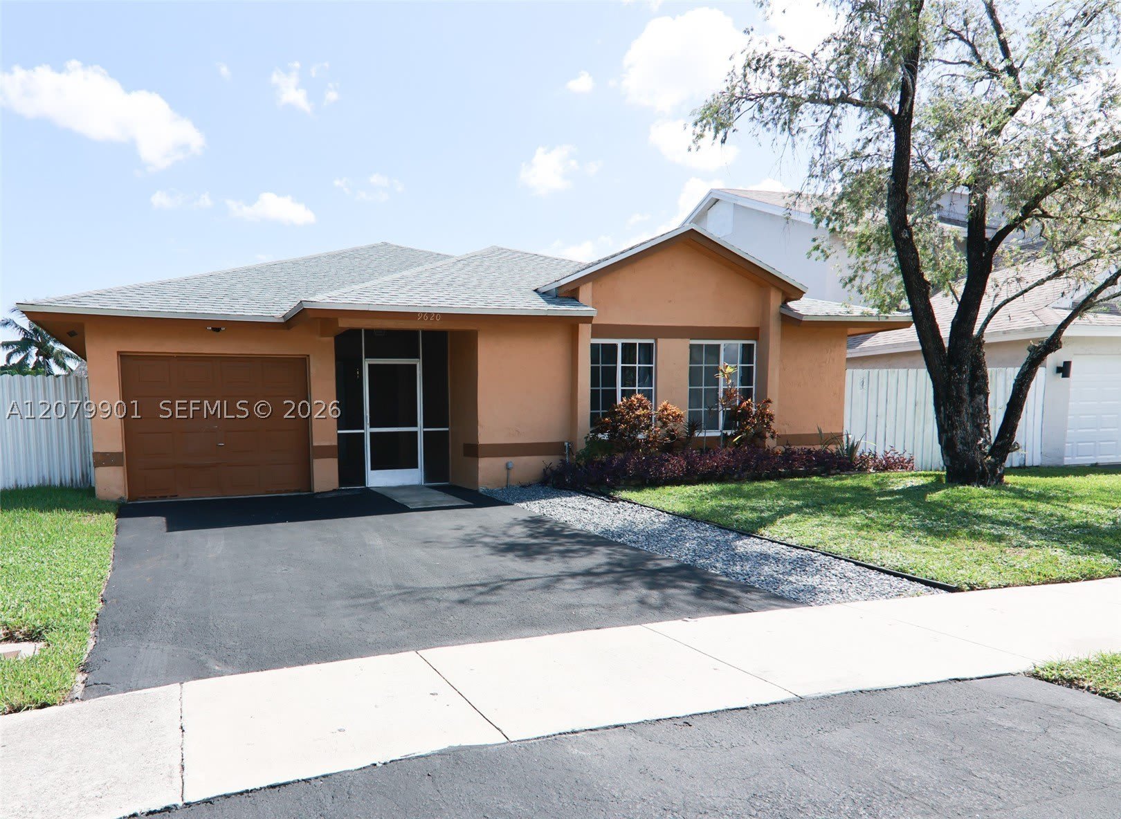 9620 SW 9th Ct – photo 1