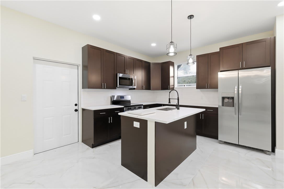 4248 26th Avenue – photo 1