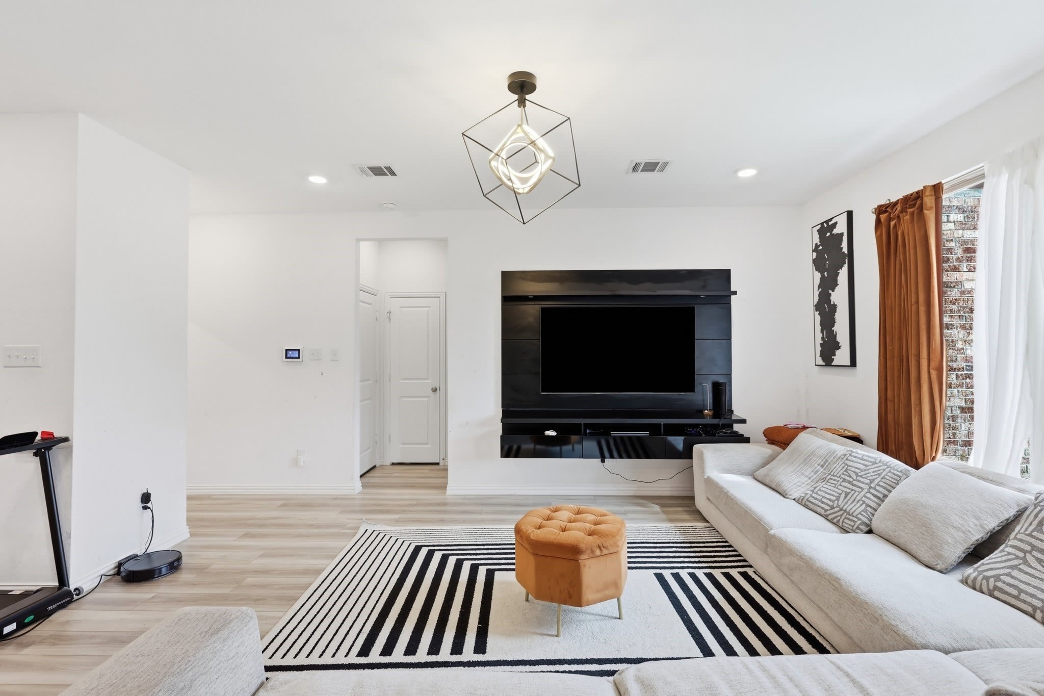 1728 Pegasus Drive – photo 4