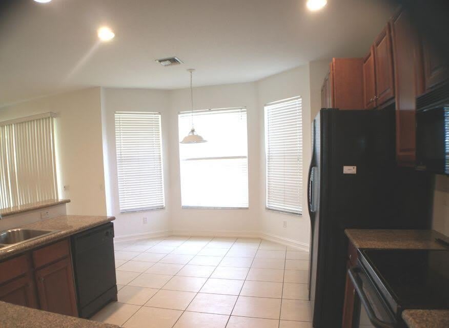 8887 Chestnut Ridge Way – photo 5