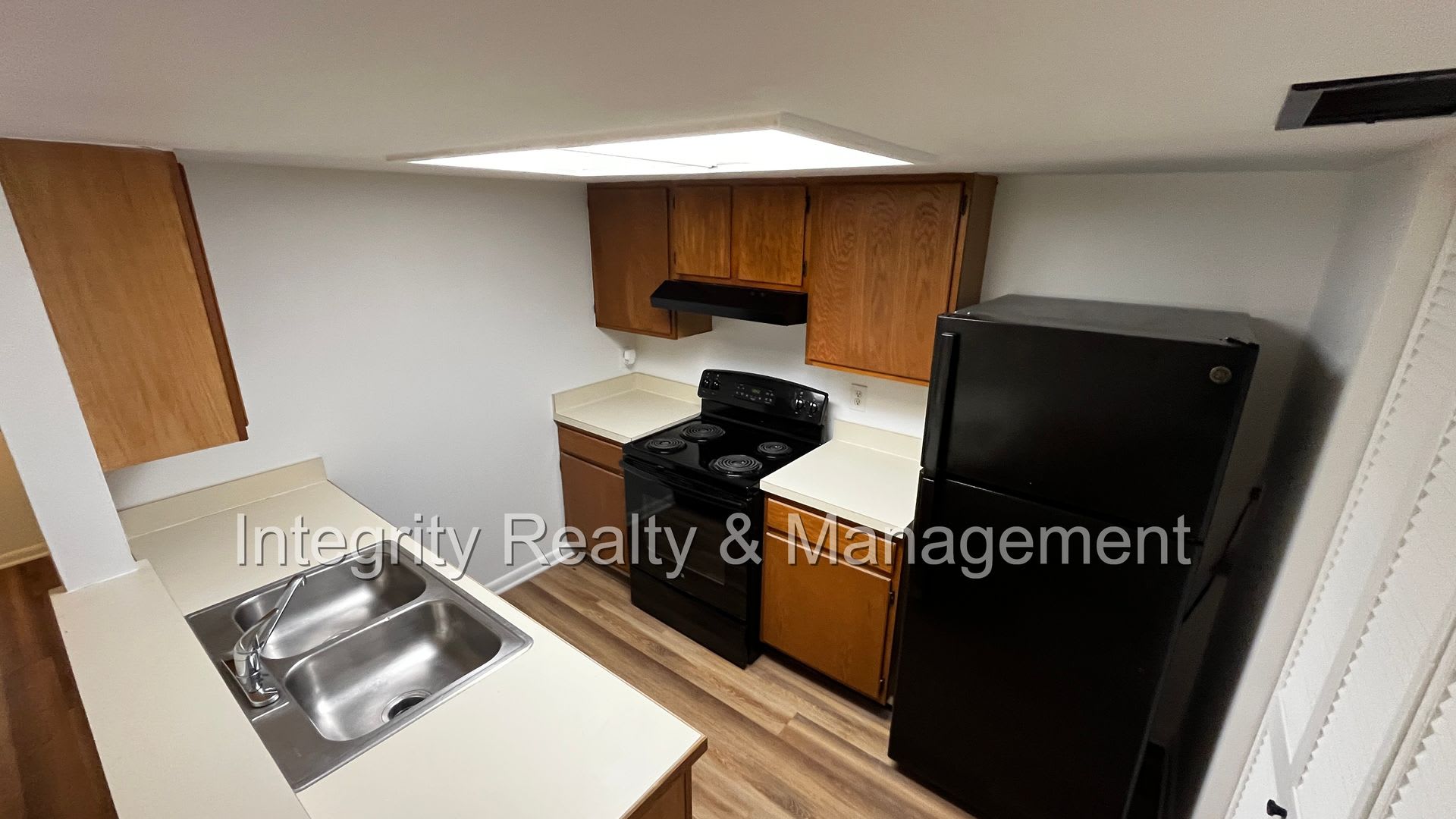 Cozy 2 Bed 2 Bath Townhome In The Heart Of Jacksonville – photo 3