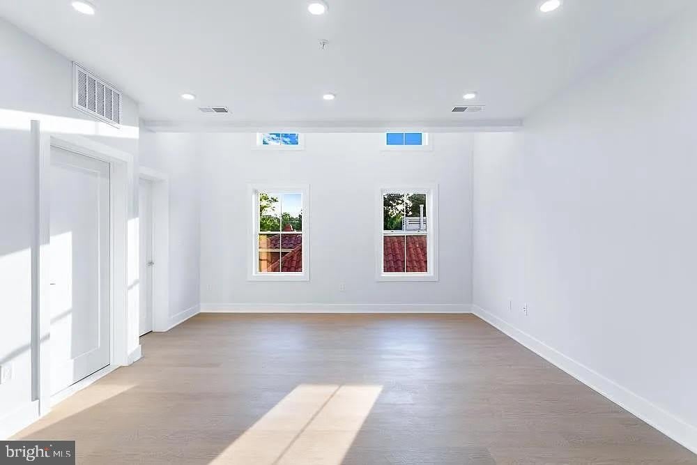 1109 FERN Street NW – photo 4