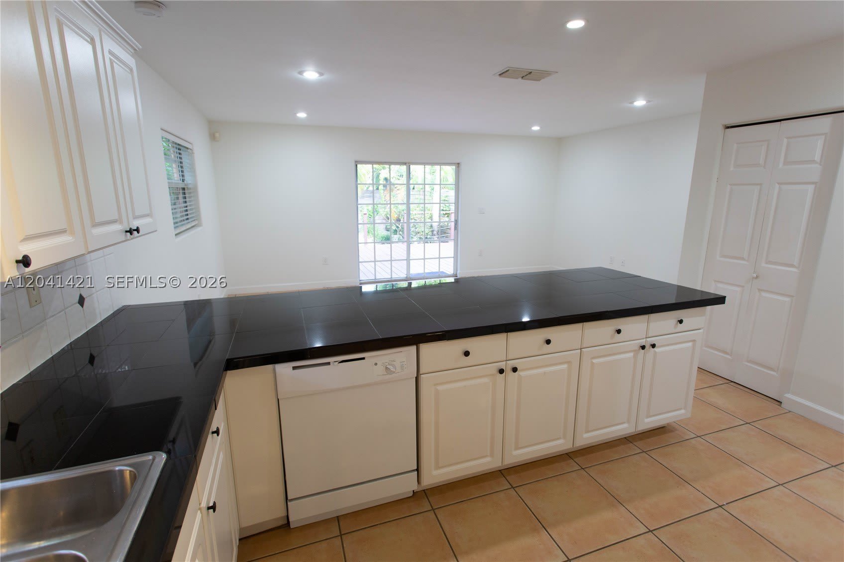 2919 Virginia St – photo 4