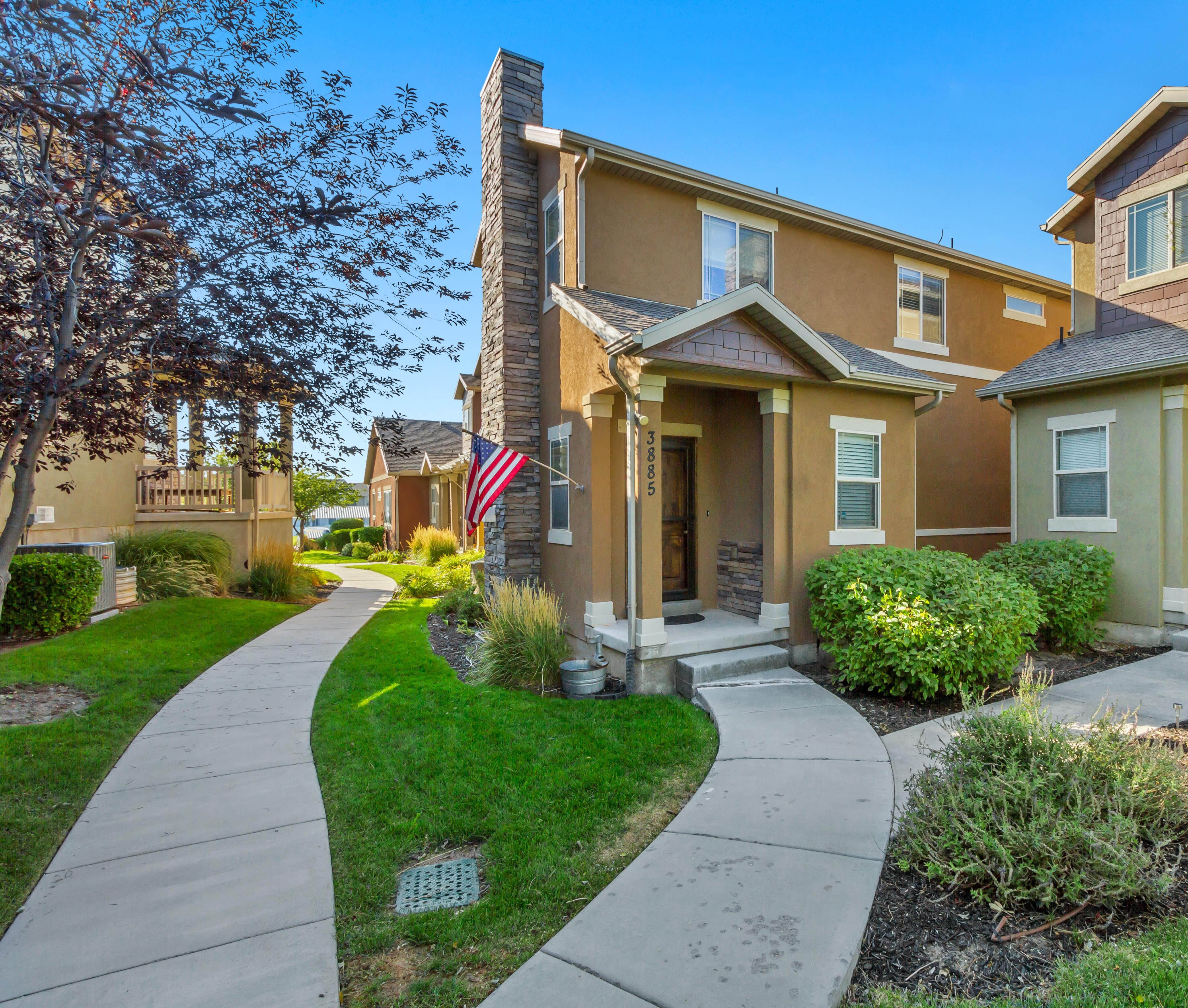 3885 East Cunninghill Drive – photo 1