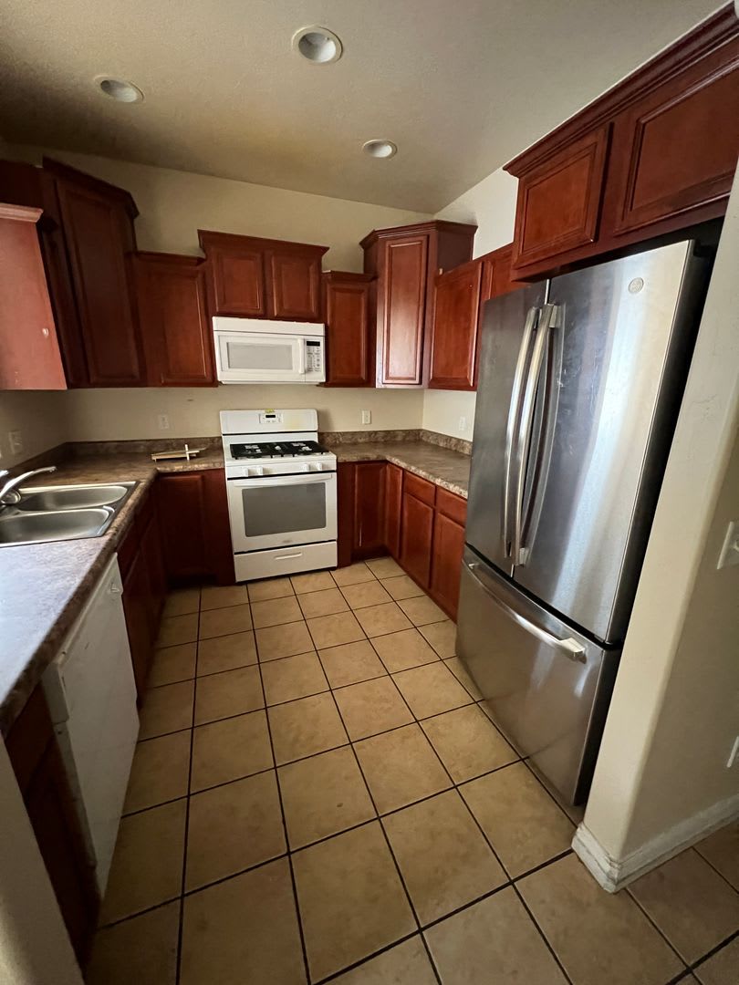 Westside Flagstaff 3 Bed/2.5 Bath Townhouse: $2,150.00 – photo 3