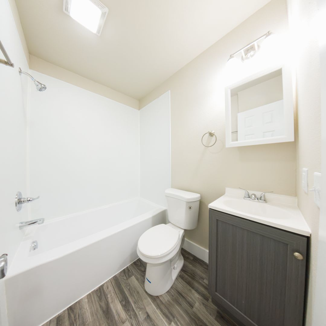 2 Bedroom 1 Bathroom House – photo 5
