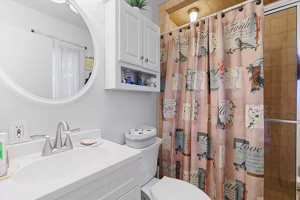 221 Oak St Apt 5-33 – photo 4
