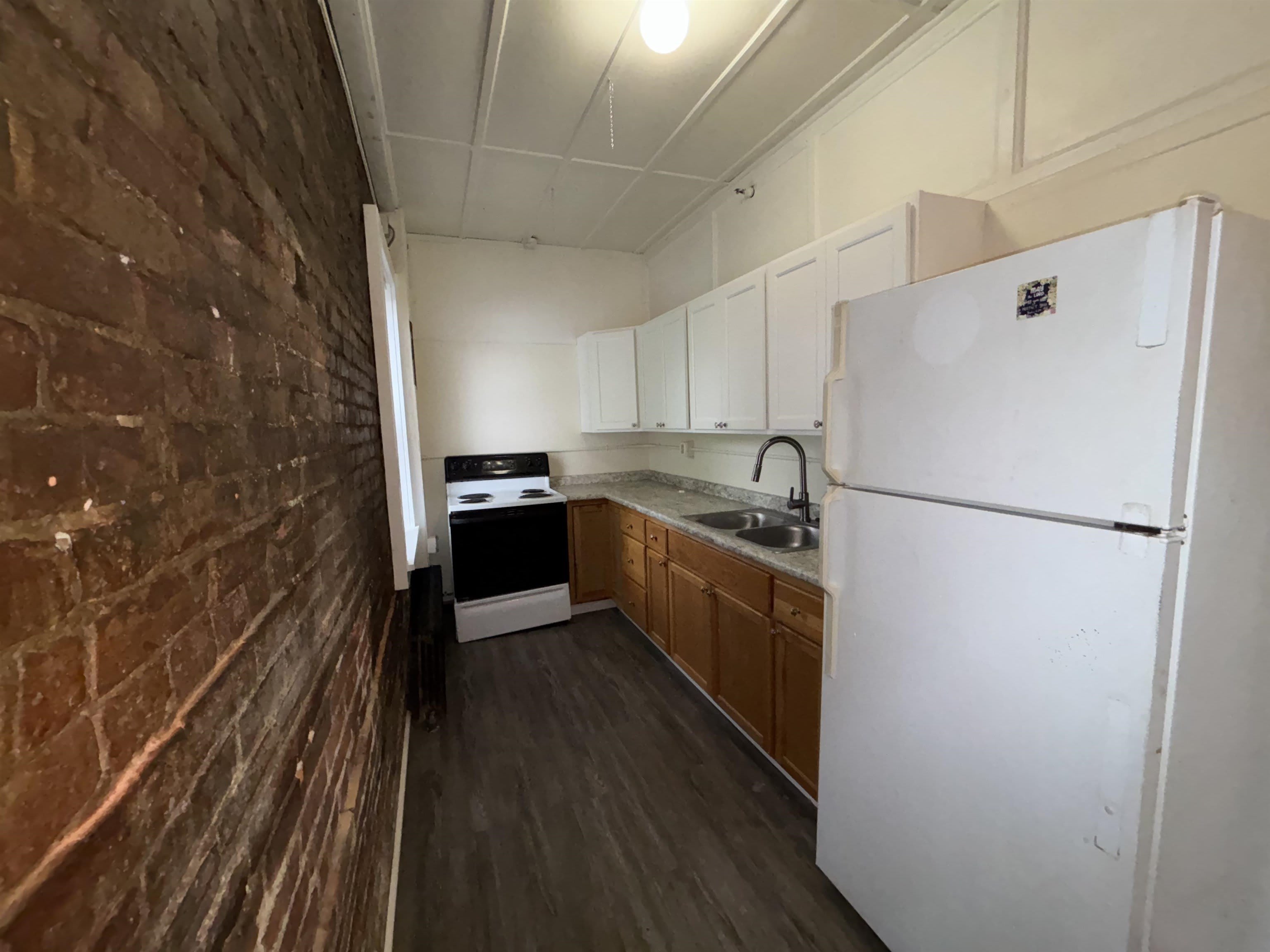75 N Main Street – photo 3