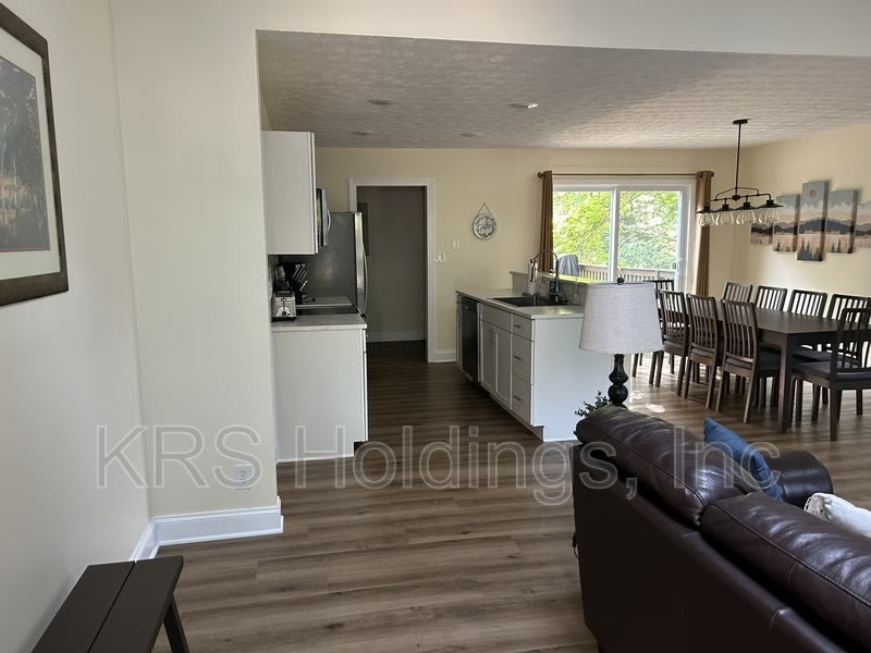 2030 Hawksbill Rd – photo 4