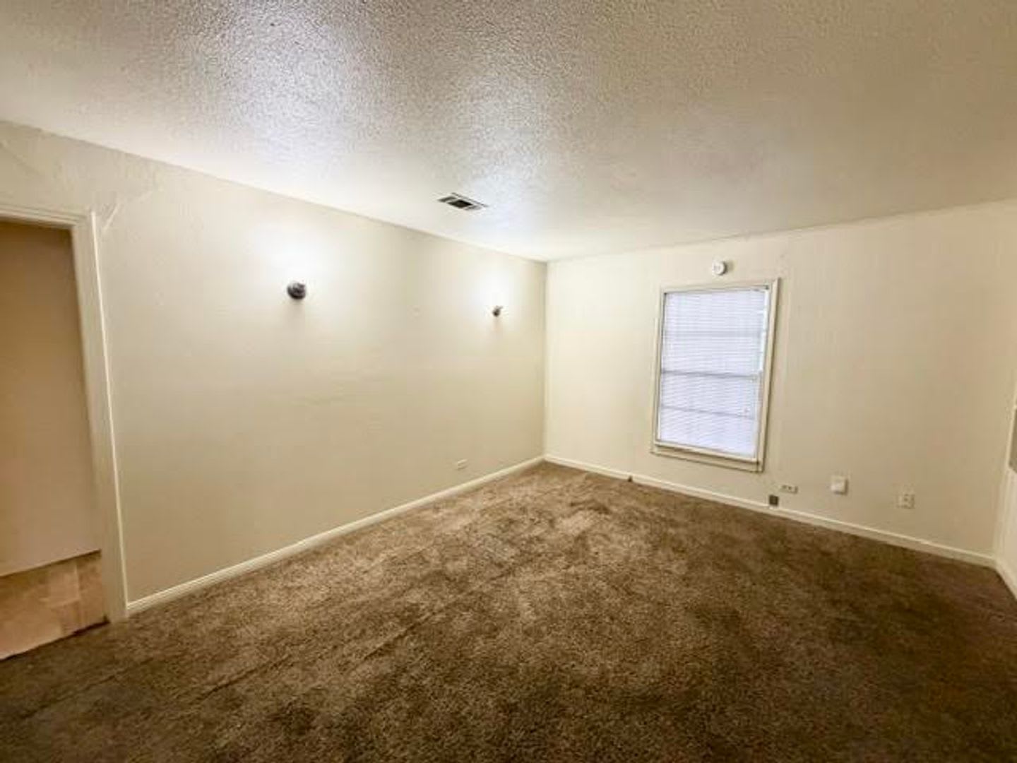 600 Camp Dr – photo 2