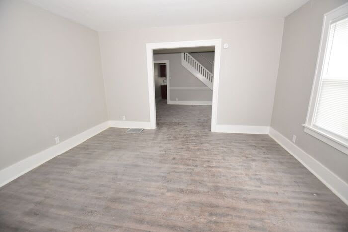 118 West 8th Street – photo 4