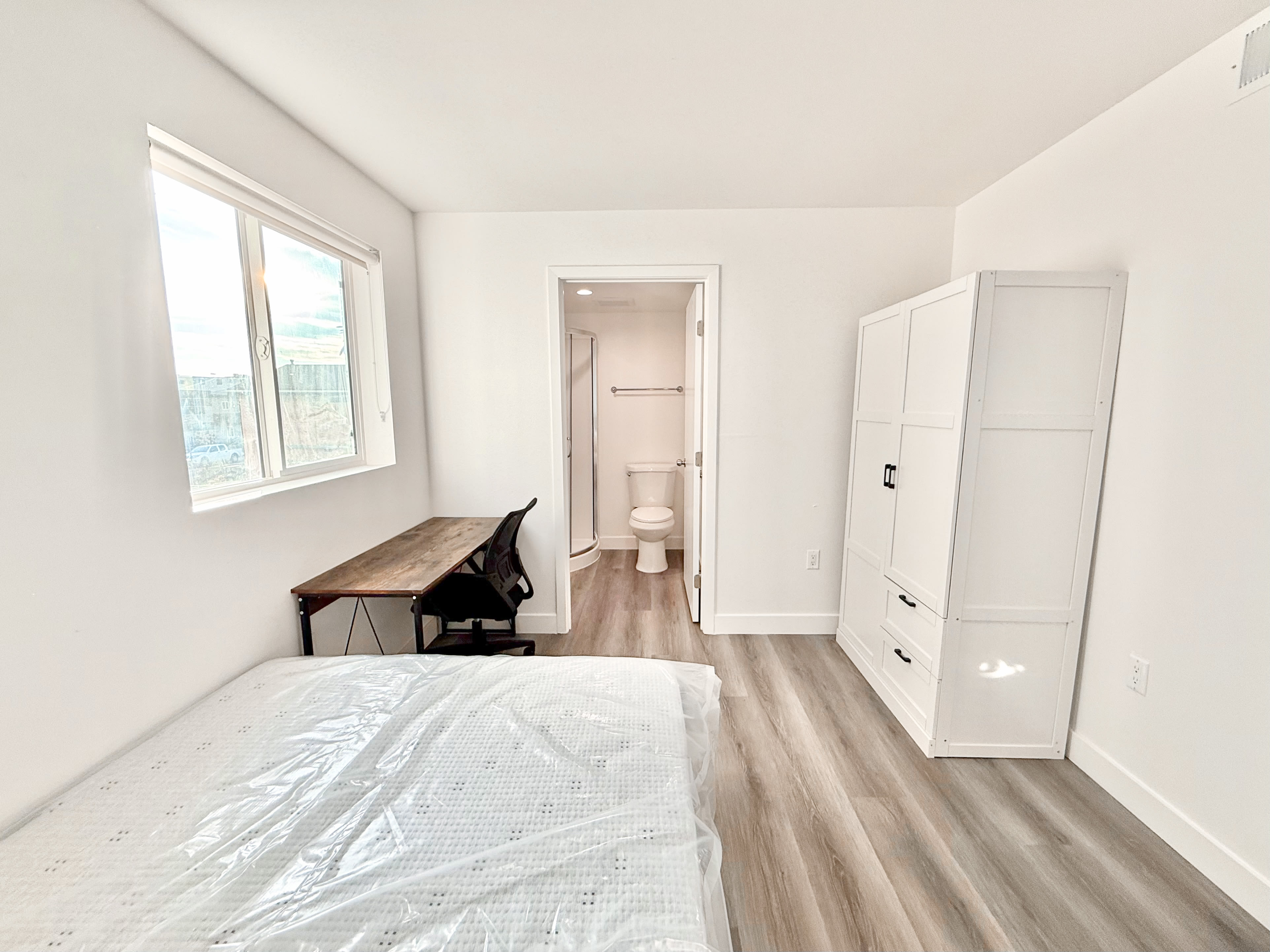1329 W 36th Street – photo 5