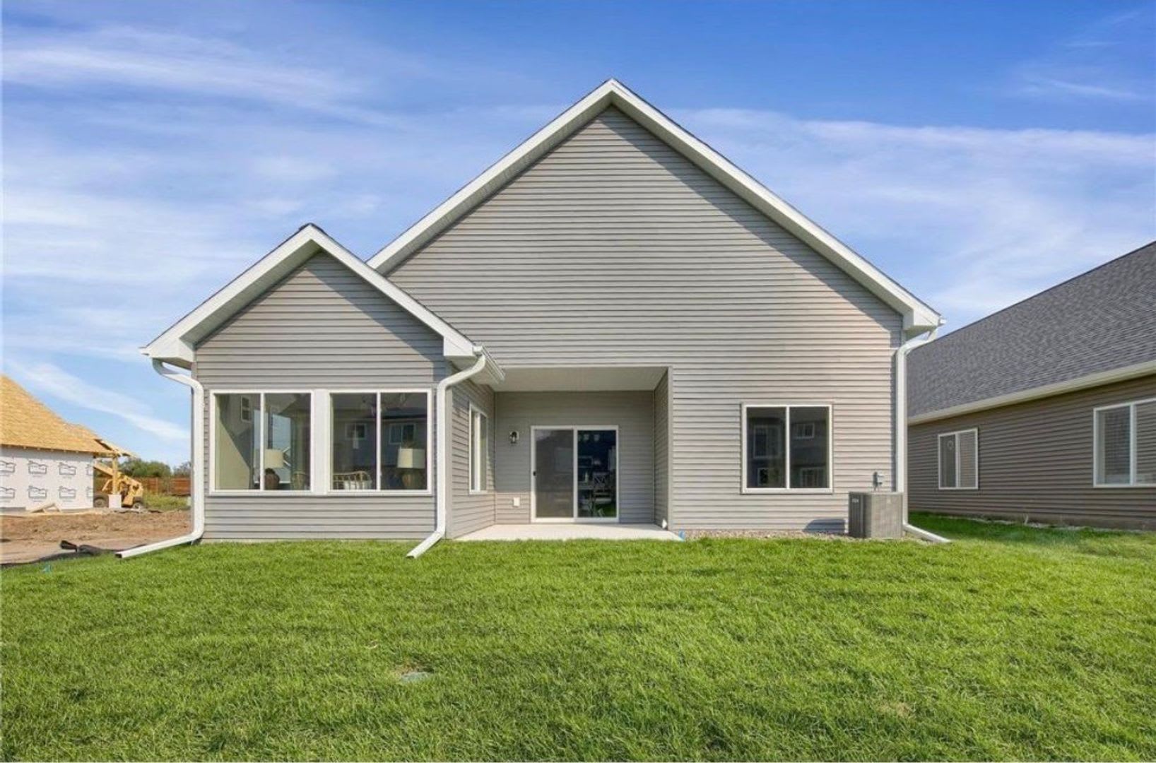 1 Level Living – photo 2