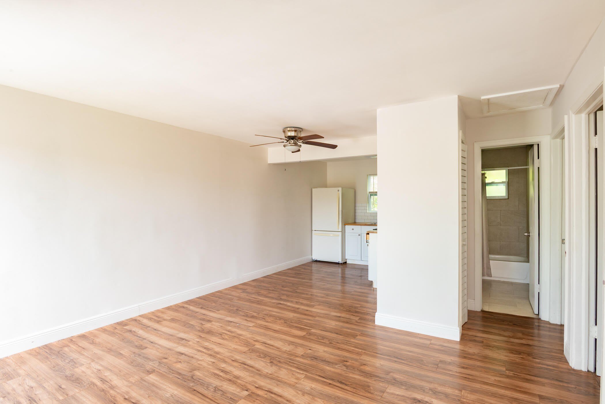715 S Swinton Avenue – photo 2