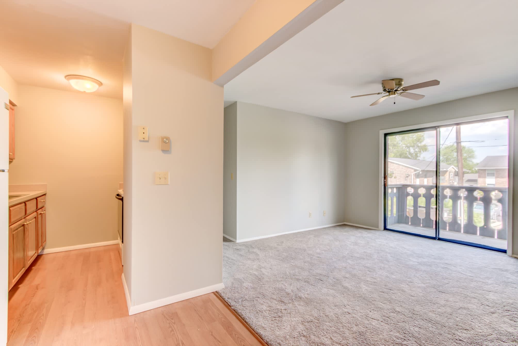 5422 College Corner Pk Apt 220 – photo 1