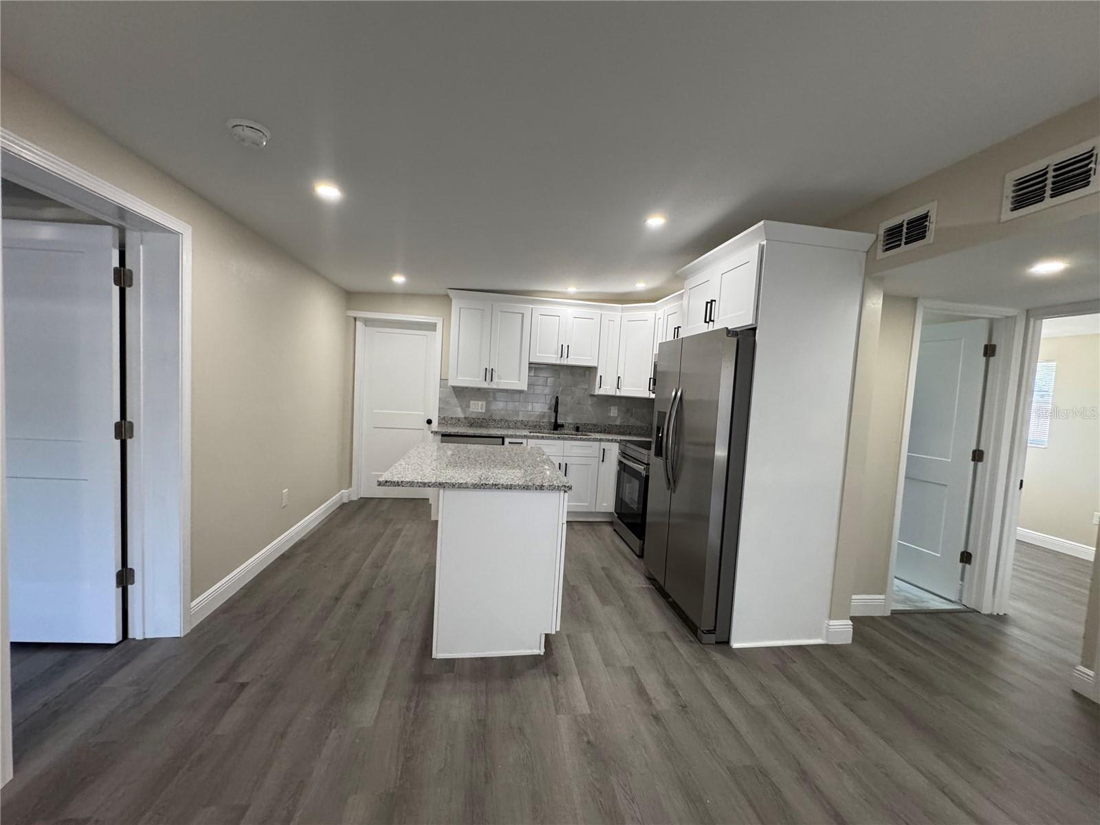 7039 Lenox Drive – photo 4