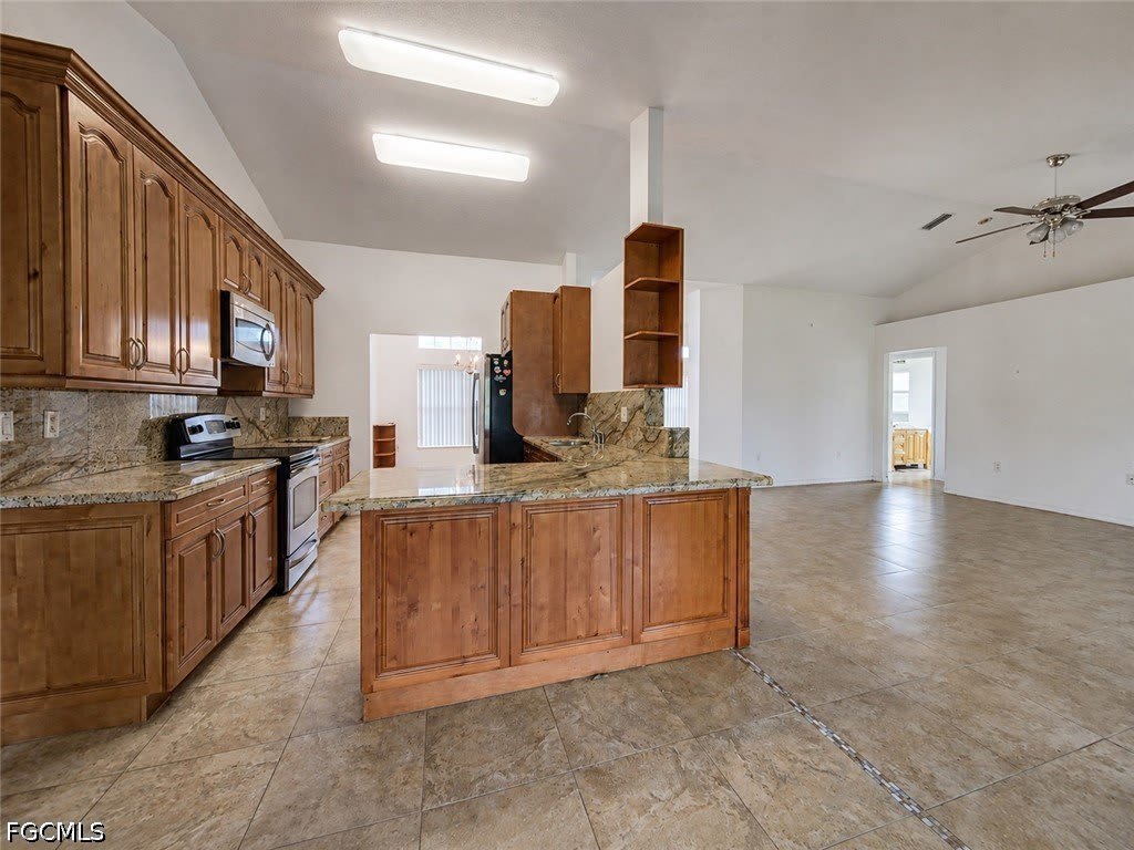 20 Hampton Avenue – photo 3
