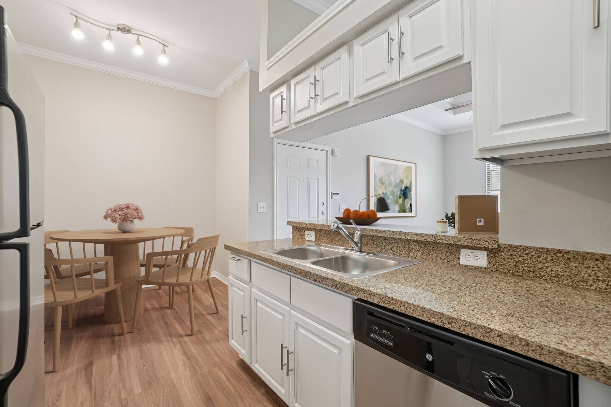 Clairmont At 121 – photo 2