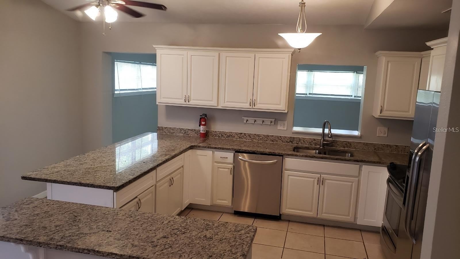 887 Eastbrook Boulevard – photo 4